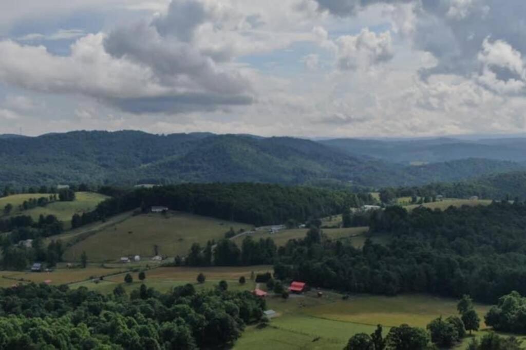 Fox Trot Cabin Meadows of Dan ภายนอก รูปภาพ